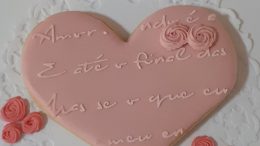 biscoito em formato de coração à venda no bazar online de dia das mães
