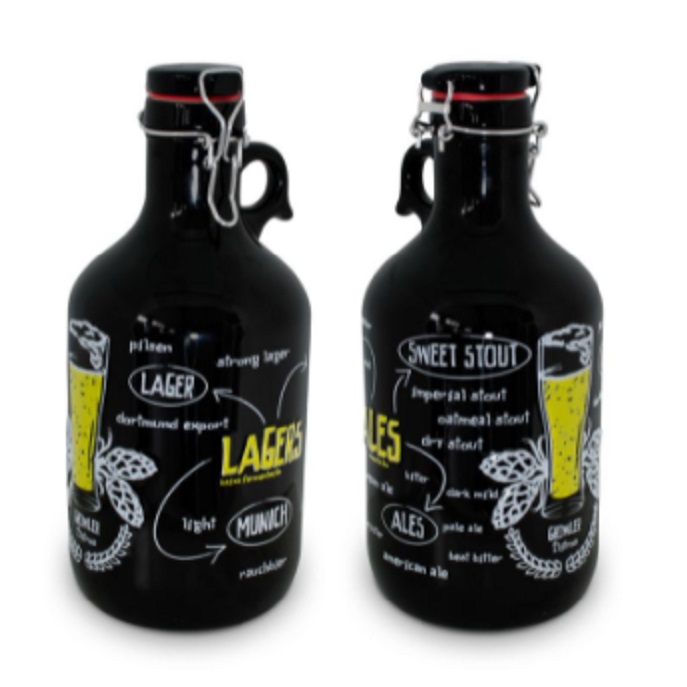 imagem de dois garrafões pretos com desenhos de copos de cerveja e inscrições a respeito de tipos de cerveja, como em uma lousa. 