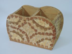 Porta Controle Remoto em mosaico de madeira