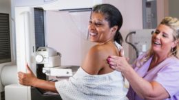 imagem de exame de mamografia