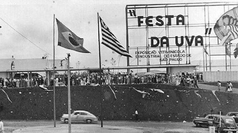 foto antiga da Festa da Uva de 1953