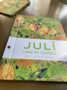 capa do cardápio da Julí