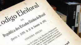 imagem antiga do código eleitoral brasileiro de 1932