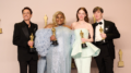 Robert Downey Jr., Da’Vine Joy Randolph, Emma Stone e Cillian Murphy posam lado a lado com estatuetas do Oscar na mão