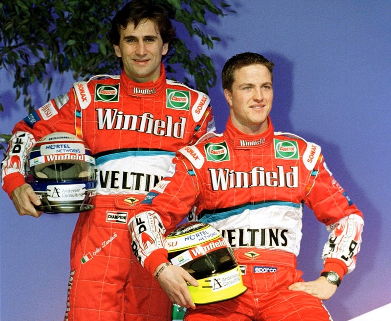 imagem dos pilotos Alessandro Zanardi e Ralf Schumacher, da equipe Willians de Formula 1, em 1999. 