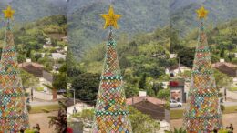 lado a lado três fotos da árvore de natal decorada com quadradinhos de crochê, em uma cidade pequena com casinhas e morros